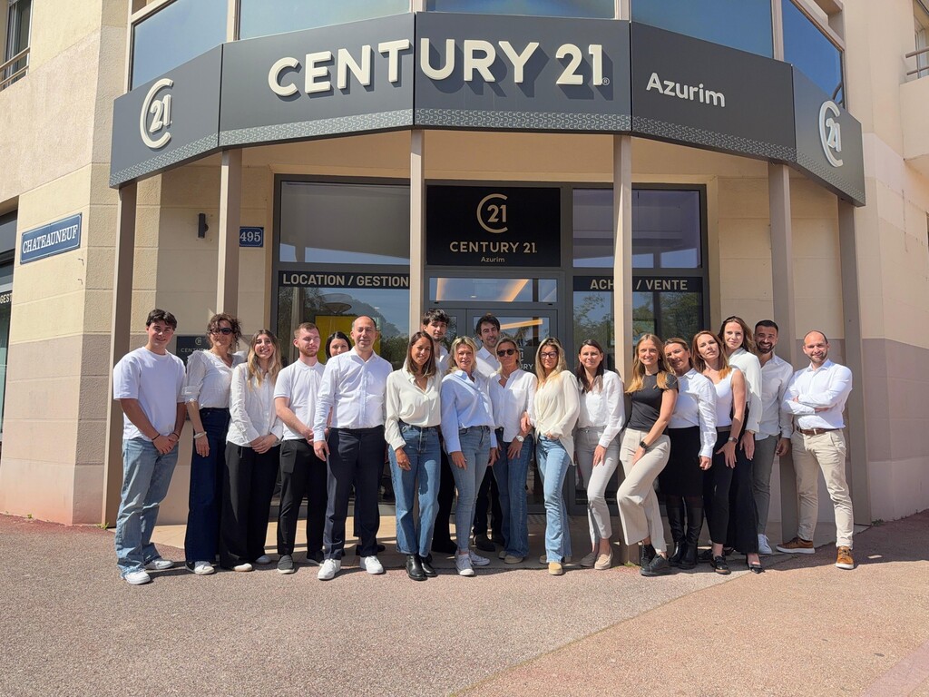 l'équipe de l'agence Azurim