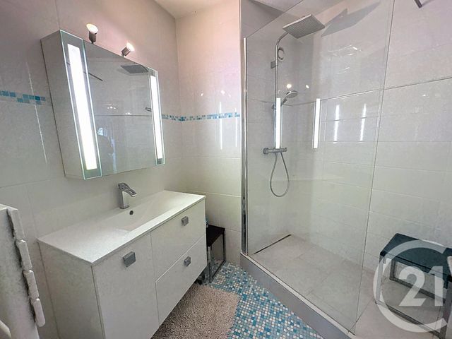 Appartement F3 à vendre - 3 pièces - 62.04 m2 - MANDELIEU LA NAPOULE - 06 - PROVENCE-ALPES-COTE-D-AZUR - Century 21 Azurim