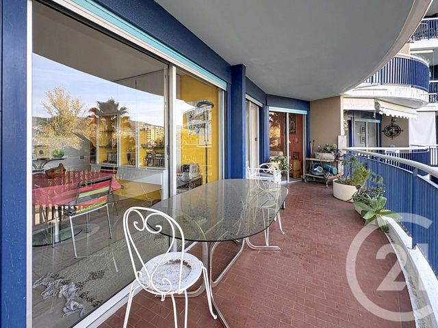 Appartement F3 à vendre - 3 pièces - 62.04 m2 - MANDELIEU LA NAPOULE - 06 - PROVENCE-ALPES-COTE-D-AZUR - Century 21 Azurim