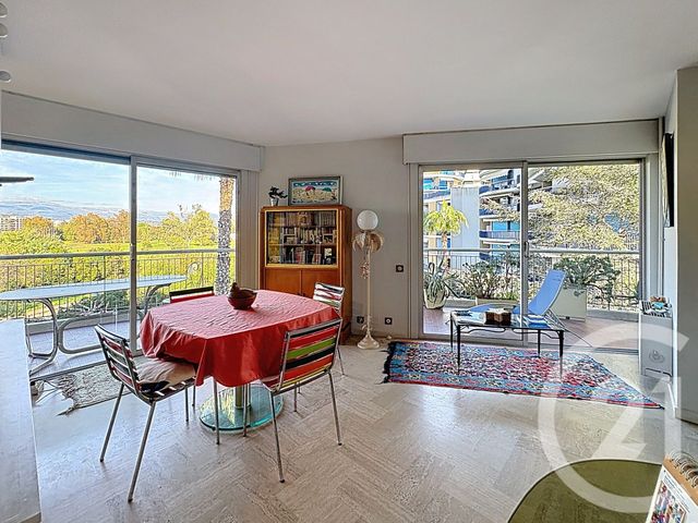 Appartement F3 à vendre - 3 pièces - 62.04 m2 - MANDELIEU LA NAPOULE - 06 - PROVENCE-ALPES-COTE-D-AZUR - Century 21 Azurim