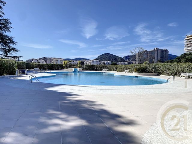 Appartement F1 à vendre - 1 pièce - 28.8 m2 - MANDELIEU LA NAPOULE - 06 - PROVENCE-ALPES-COTE-D-AZUR - Century 21 Azurim