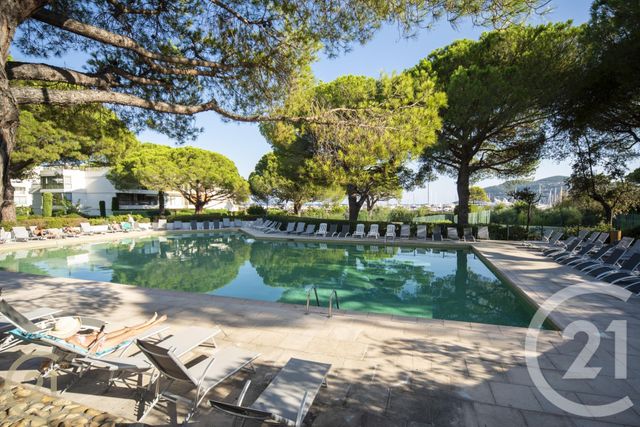 Appartement F3 à vendre - 3 pièces - 64.53 m2 - MANDELIEU LA NAPOULE - 06 - PROVENCE-ALPES-COTE-D-AZUR - Century 21 Azurim