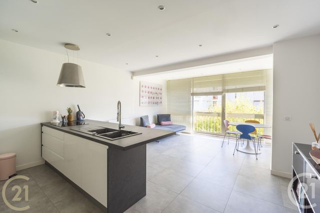 Appartement F3 à vendre - 3 pièces - 64.53 m2 - MANDELIEU LA NAPOULE - 06 - PROVENCE-ALPES-COTE-D-AZUR - Century 21 Azurim