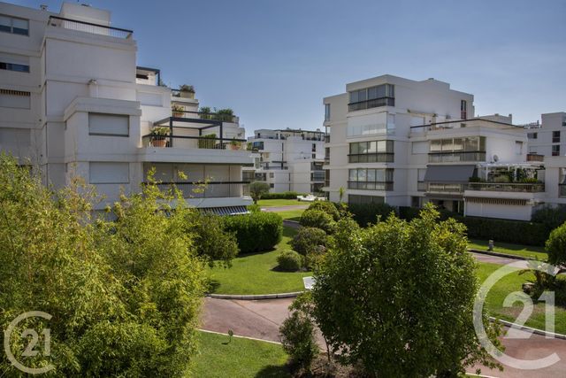 Appartement F3 à vendre - 3 pièces - 64.53 m2 - MANDELIEU LA NAPOULE - 06 - PROVENCE-ALPES-COTE-D-AZUR - Century 21 Azurim