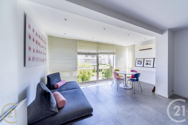 Appartement F3 à vendre - 3 pièces - 64.53 m2 - MANDELIEU LA NAPOULE - 06 - PROVENCE-ALPES-COTE-D-AZUR - Century 21 Azurim