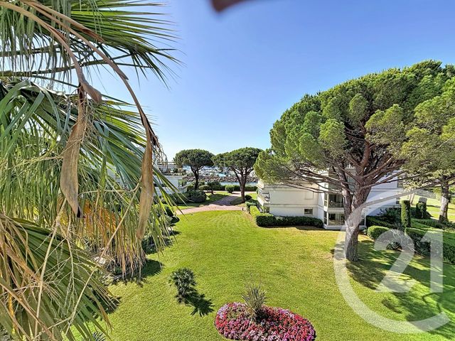 Appartement F1 à vendre - 1 pièce - 32.32 m2 - MANDELIEU LA NAPOULE - 06 - PROVENCE-ALPES-COTE-D-AZUR - Century 21 Azurim