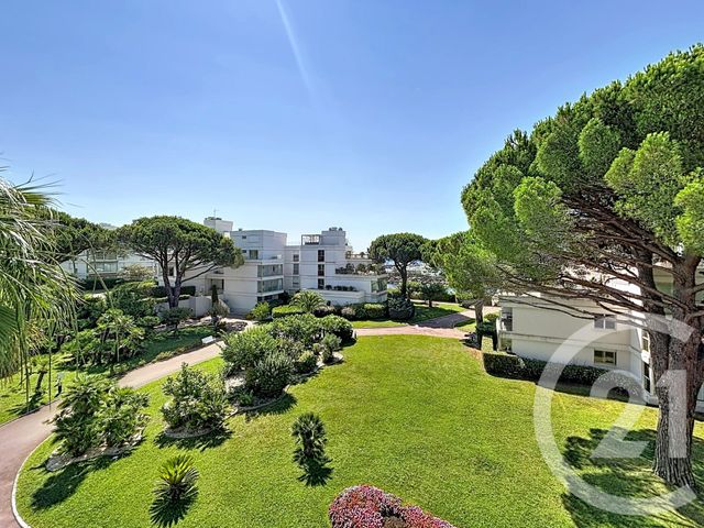 Appartement F1 à vendre - 1 pièce - 32.32 m2 - MANDELIEU LA NAPOULE - 06 - PROVENCE-ALPES-COTE-D-AZUR - Century 21 Azurim