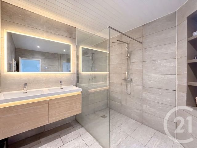 maison à vendre - 5 pièces - 186.14 m2 - FREJUS - 83 - PROVENCE-ALPES-COTE-D-AZUR - Century 21 Azurim