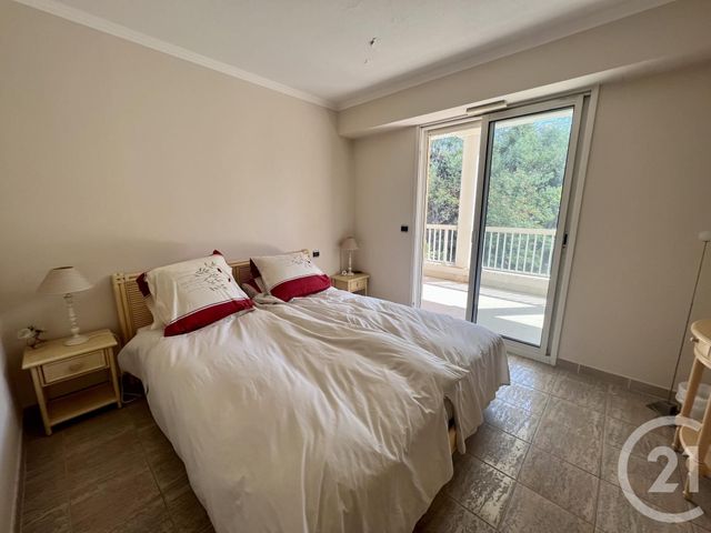 Appartement F4 à vendre - 4 pièces - 108.13 m2 - MANDELIEU LA NAPOULE - 06 - PROVENCE-ALPES-COTE-D-AZUR - Century 21 Azurim