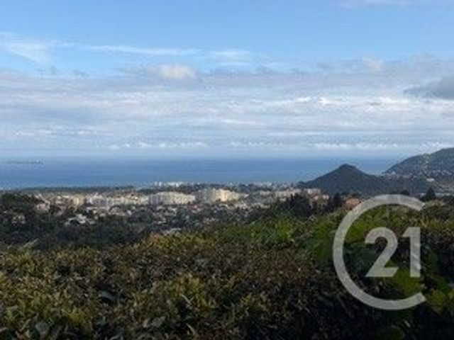 Appartement F3 à vendre - 3 pièces - 82.0 m2 - MANDELIEU LA NAPOULE - 06 - PROVENCE-ALPES-COTE-D-AZUR - Century 21 Azurim