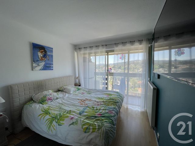 Appartement F3 à vendre - 3 pièces - 61.0 m2 - MANDELIEU LA NAPOULE - 06 - PROVENCE-ALPES-COTE-D-AZUR - Century 21 Azurim