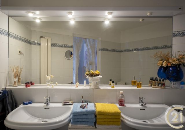 Appartement F2 à vendre - 2 pièces - 61.78 m2 - MANDELIEU LA NAPOULE - 06 - PROVENCE-ALPES-COTE-D-AZUR - Century 21 Azurim