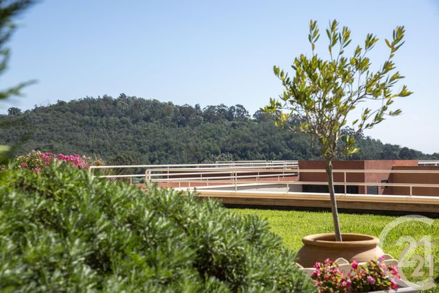 Appartement F2 à vendre - 2 pièces - 61.78 m2 - MANDELIEU LA NAPOULE - 06 - PROVENCE-ALPES-COTE-D-AZUR - Century 21 Azurim