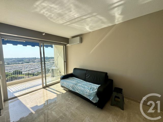 Appartement F1 à vendre - 1 pièce - 28.18 m2 - MANDELIEU LA NAPOULE - 06 - PROVENCE-ALPES-COTE-D-AZUR - Century 21 Azurim