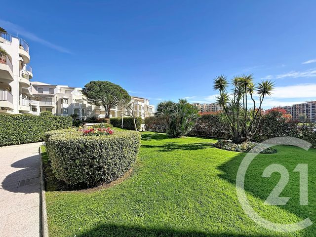 Appartement F2 à vendre - 2 pièces - 48.92 m2 - MANDELIEU LA NAPOULE - 06 - PROVENCE-ALPES-COTE-D-AZUR - Century 21 Azurim