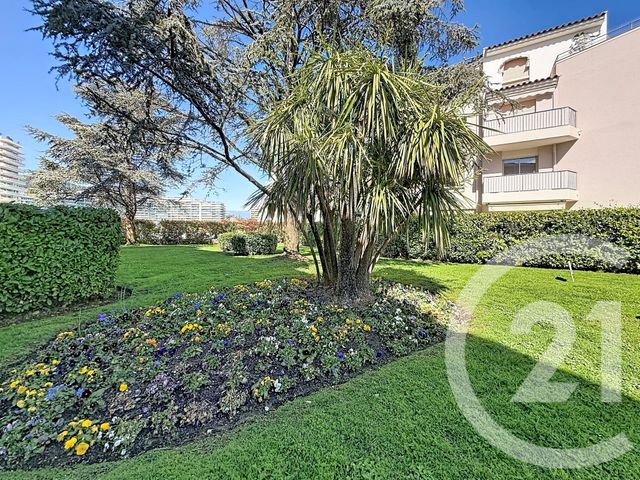 Appartement F2 à vendre - 2 pièces - 48.92 m2 - MANDELIEU LA NAPOULE - 06 - PROVENCE-ALPES-COTE-D-AZUR - Century 21 Azurim