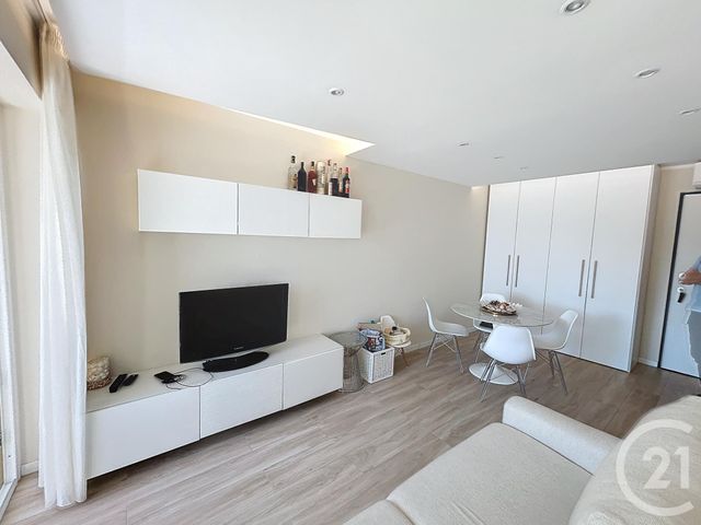 Appartement F1 à vendre - 1 pièce - 27.22 m2 - MANDELIEU LA NAPOULE - 06 - PROVENCE-ALPES-COTE-D-AZUR - Century 21 Azurim