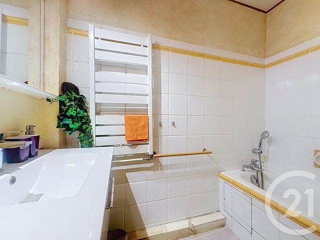 Appartement F2 à vendre - 2 pièces - 54.79 m2 - MANDELIEU LA NAPOULE - 06 - PROVENCE-ALPES-COTE-D-AZUR - Century 21 Azurim