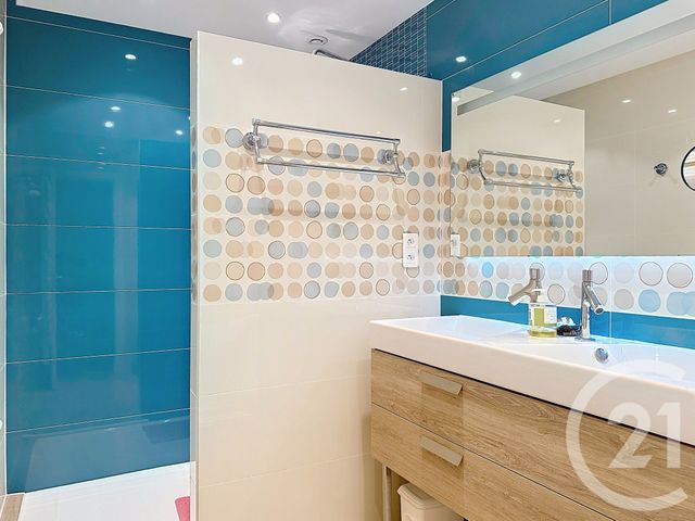 Appartement F5 à vendre - 5 pièces - 122.57 m2 - MANDELIEU LA NAPOULE - 06 - PROVENCE-ALPES-COTE-D-AZUR - Century 21 Azurim