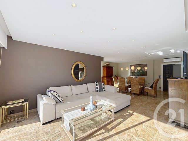 Appartement F5 à vendre - 5 pièces - 122.57 m2 - MANDELIEU LA NAPOULE - 06 - PROVENCE-ALPES-COTE-D-AZUR - Century 21 Azurim