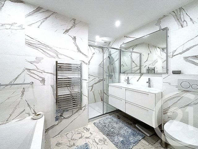 Appartement F5 à vendre - 5 pièces - 122.57 m2 - MANDELIEU LA NAPOULE - 06 - PROVENCE-ALPES-COTE-D-AZUR - Century 21 Azurim