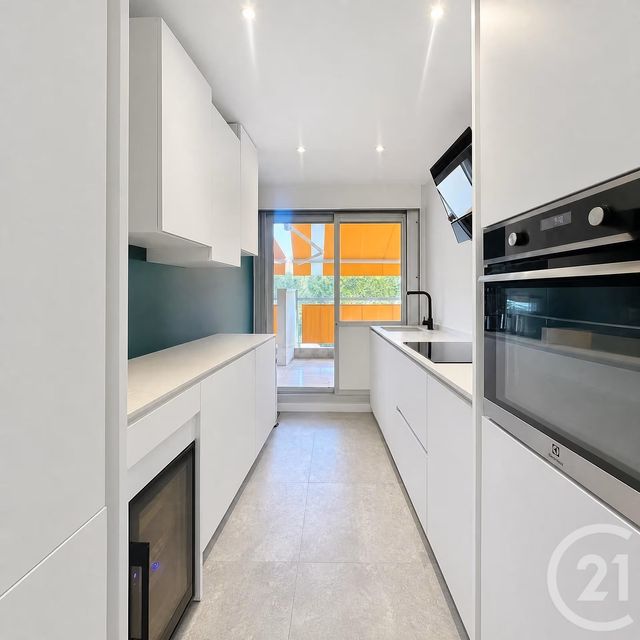 Appartement F3 à vendre - 3 pièces - 69.0 m2 - MANDELIEU LA NAPOULE - 06 - PROVENCE-ALPES-COTE-D-AZUR - Century 21 Azurim