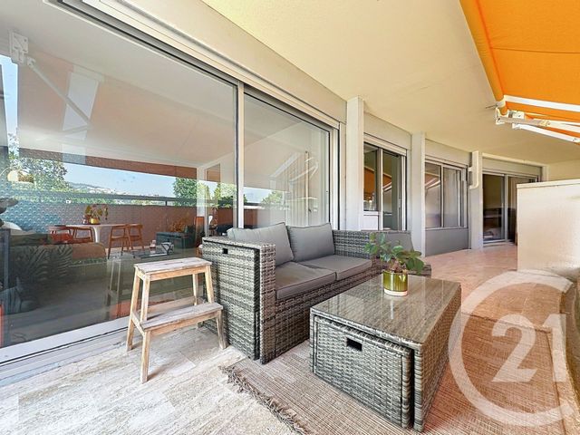 Appartement F3 à vendre - 3 pièces - 69.0 m2 - MANDELIEU LA NAPOULE - 06 - PROVENCE-ALPES-COTE-D-AZUR - Century 21 Azurim