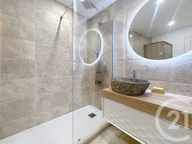 Appartement F3 à vendre - 3 pièces - 69.0 m2 - MANDELIEU LA NAPOULE - 06 - PROVENCE-ALPES-COTE-D-AZUR - Century 21 Azurim