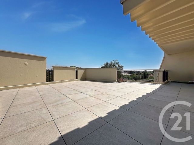 Appartement F3 à vendre - 3 pièces - 69.0 m2 - MANDELIEU LA NAPOULE - 06 - PROVENCE-ALPES-COTE-D-AZUR - Century 21 Azurim