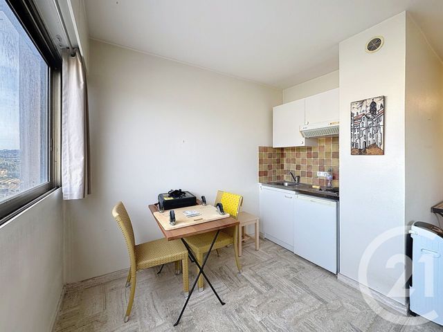 Appartement F1 à vendre - 1 pièce - 26.68 m2 - MANDELIEU LA NAPOULE - 06 - PROVENCE-ALPES-COTE-D-AZUR - Century 21 Azurim