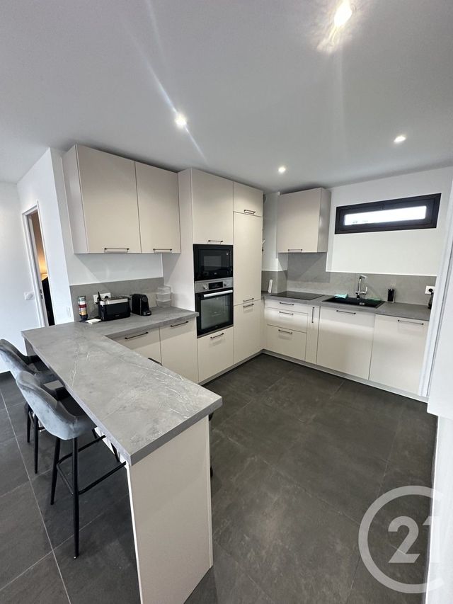 Appartement F3 à vendre - 3 pièces - 56.89 m2 - MANDELIEU LA NAPOULE - 06 - PROVENCE-ALPES-COTE-D-AZUR - Century 21 Azurim