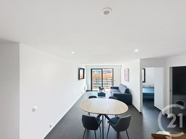 Appartement F3 à vendre - 3 pièces - 53.14 m2 - MANDELIEU LA NAPOULE - 06 - PROVENCE-ALPES-COTE-D-AZUR - Century 21 Azurim