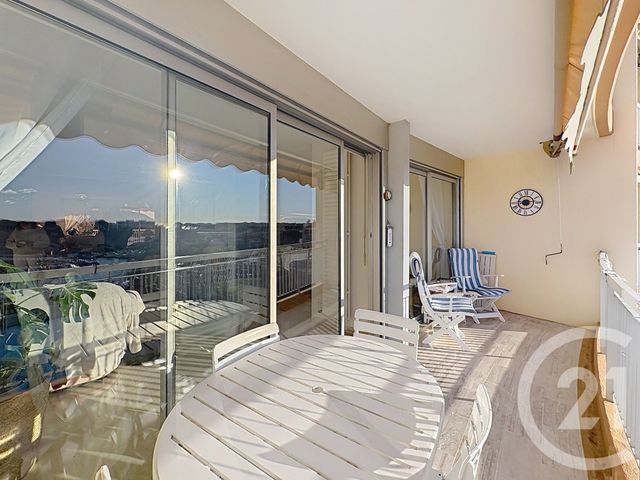 Appartement F4 à vendre - 4 pièces - 110.0 m2 - MANDELIEU LA NAPOULE - 06 - PROVENCE-ALPES-COTE-D-AZUR - Century 21 Azurim