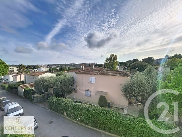 Appartement F4 à vendre - 4 pièces - 85.83 m2 - LE CANNET - 06 - PROVENCE-ALPES-COTE-D-AZUR - Century 21 Azurim