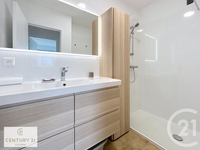 Appartement F4 à vendre - 4 pièces - 85.83 m2 - LE CANNET - 06 - PROVENCE-ALPES-COTE-D-AZUR - Century 21 Azurim