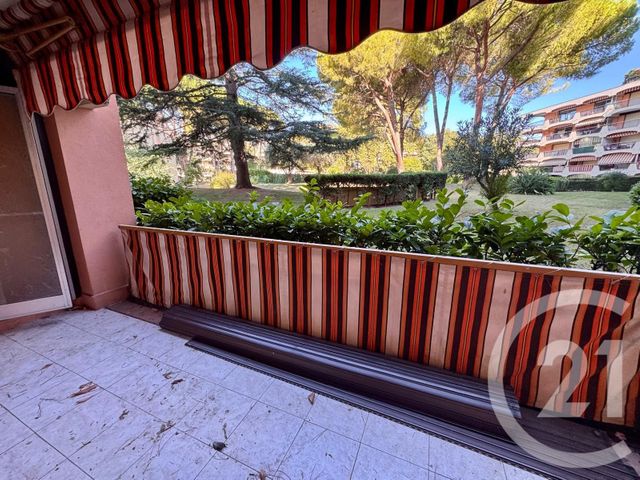 Appartement F2 à vendre - 2 pièces - 51.51 m2 - MANDELIEU LA NAPOULE - 06 - PROVENCE-ALPES-COTE-D-AZUR - Century 21 Azurim