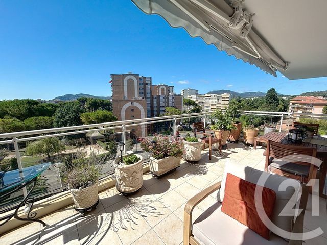 Appartement F3 à vendre - 3 pièces - 70.25 m2 - MANDELIEU LA NAPOULE - 06 - PROVENCE-ALPES-COTE-D-AZUR - Century 21 Azurim