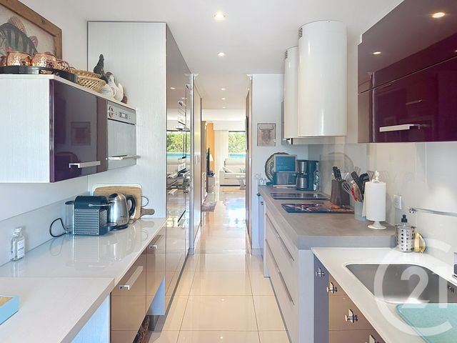 Appartement F3 à vendre - 3 pièces - 87.97 m2 - MANDELIEU LA NAPOULE - 06 - PROVENCE-ALPES-COTE-D-AZUR - Century 21 Azurim