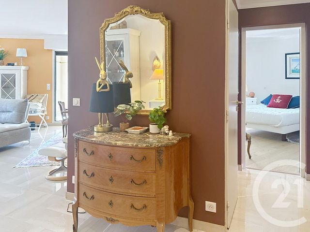 Appartement F3 à vendre - 3 pièces - 87.97 m2 - MANDELIEU LA NAPOULE - 06 - PROVENCE-ALPES-COTE-D-AZUR - Century 21 Azurim