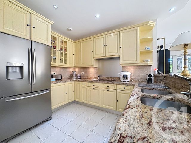 Appartement F7 et + à vendre - 7 pièces - 169.77 m2 - MANDELIEU LA NAPOULE - 06 - PROVENCE-ALPES-COTE-D-AZUR - Century 21 Azurim