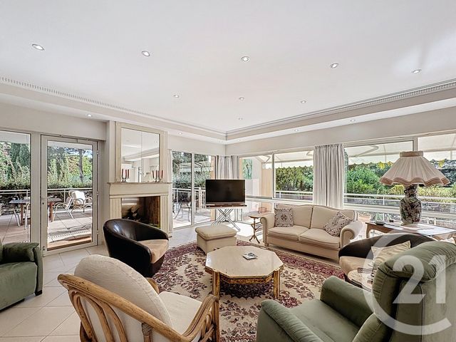 Appartement F7 et + à vendre - 7 pièces - 169.77 m2 - MANDELIEU LA NAPOULE - 06 - PROVENCE-ALPES-COTE-D-AZUR - Century 21 Azurim