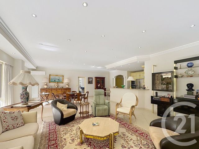Appartement F7 et + à vendre - 7 pièces - 169.77 m2 - MANDELIEU LA NAPOULE - 06 - PROVENCE-ALPES-COTE-D-AZUR - Century 21 Azurim