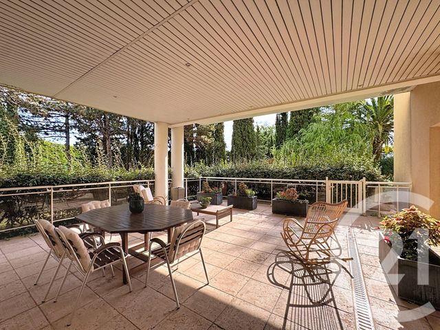 Appartement F7 et + à vendre - 7 pièces - 169.77 m2 - MANDELIEU LA NAPOULE - 06 - PROVENCE-ALPES-COTE-D-AZUR - Century 21 Azurim