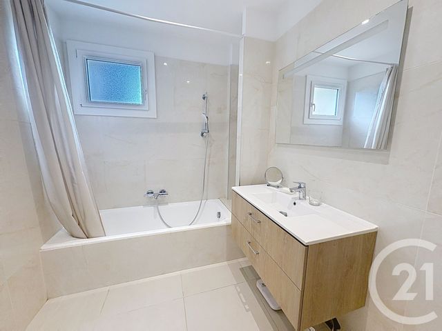 Appartement F3 à vendre - 3 pièces - 65.38 m2 - MANDELIEU LA NAPOULE - 06 - PROVENCE-ALPES-COTE-D-AZUR - Century 21 Azurim