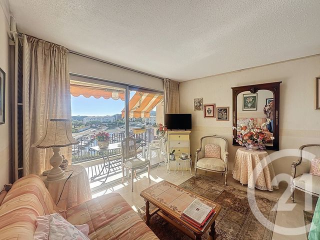 Appartement F2 à vendre - 2 pièces - 54.79 m2 - MANDELIEU LA NAPOULE - 06 - PROVENCE-ALPES-COTE-D-AZUR - Century 21 Azurim