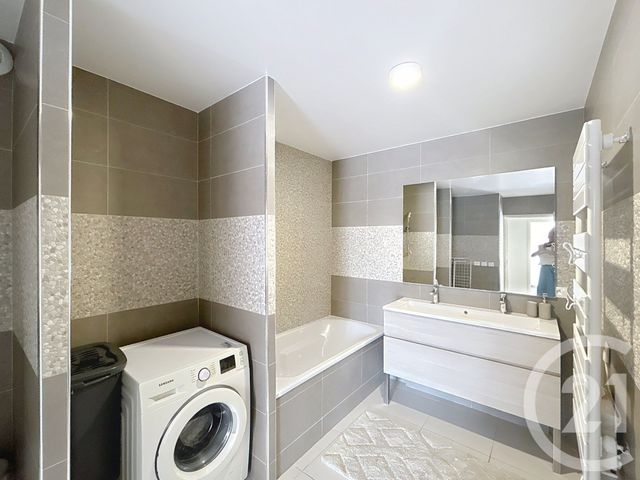 Appartement F4 à vendre - 4 pièces - 92.0 m2 - MANDELIEU LA NAPOULE - 06 - PROVENCE-ALPES-COTE-D-AZUR - Century 21 Azurim