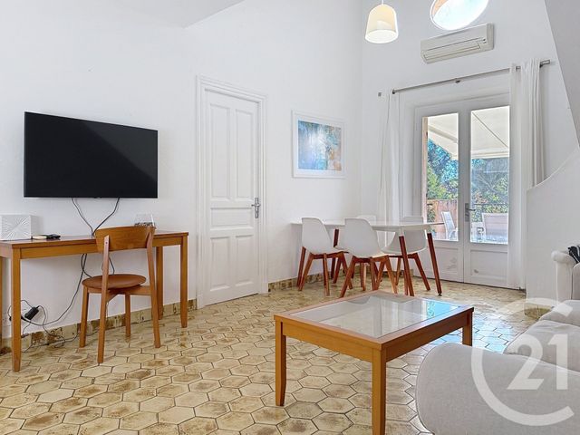 Appartement F3 à vendre - 3 pièces - 60.32 m2 - MANDELIEU LA NAPOULE - 06 - PROVENCE-ALPES-COTE-D-AZUR - Century 21 Azurim