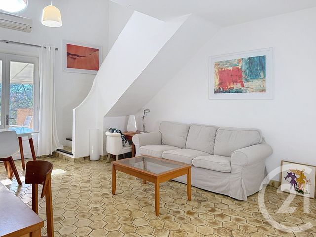 Appartement F3 à vendre - 3 pièces - 60.32 m2 - MANDELIEU LA NAPOULE - 06 - PROVENCE-ALPES-COTE-D-AZUR - Century 21 Azurim