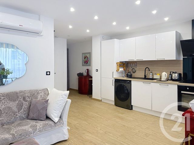 Appartement F1 à vendre - 2 pièces - 44.28 m2 - MANDELIEU LA NAPOULE - 06 - PROVENCE-ALPES-COTE-D-AZUR - Century 21 Azurim