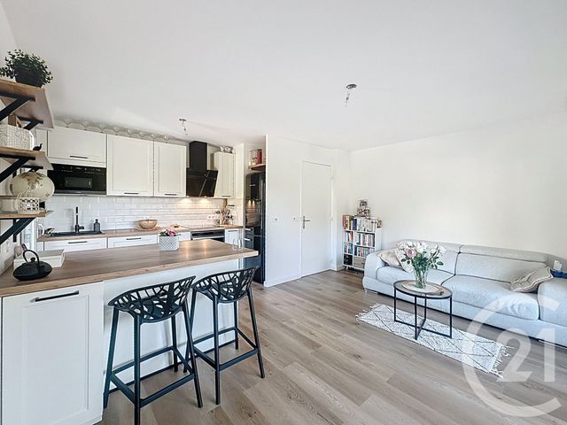 Appartement F3 à vendre - 3 pièces - 60.3 m2 - MANDELIEU LA NAPOULE - 06 - PROVENCE-ALPES-COTE-D-AZUR - Century 21 Azurim